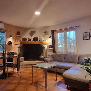 https://apartmani-mc.in-istria.net